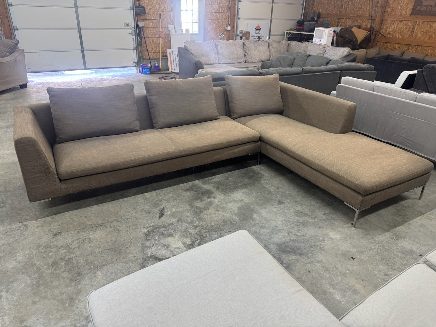 Sectional Couch (WE DELIVER)