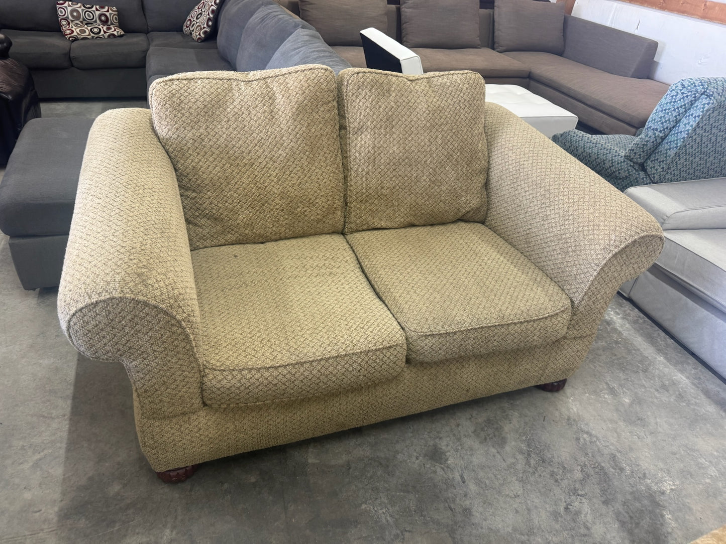 Couch (DELIVERY OFFERED)