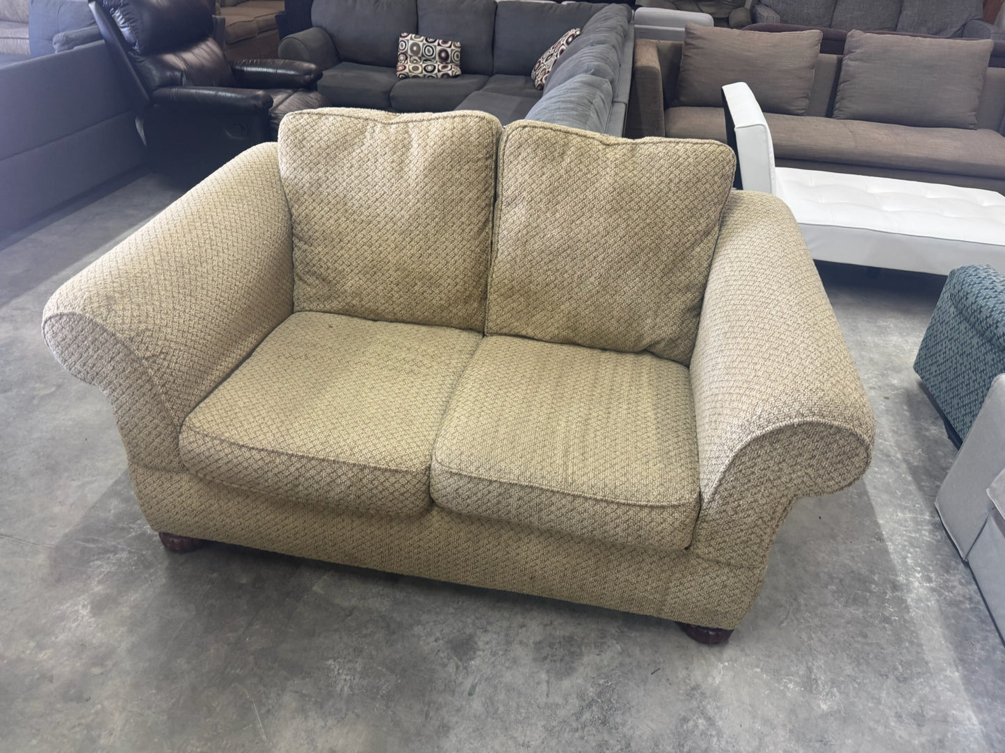 Couch (DELIVERY OFFERED)