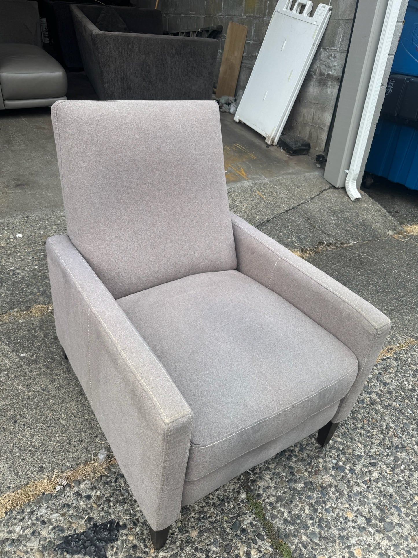 Reclining Chair (DELIVERY OFFERED)