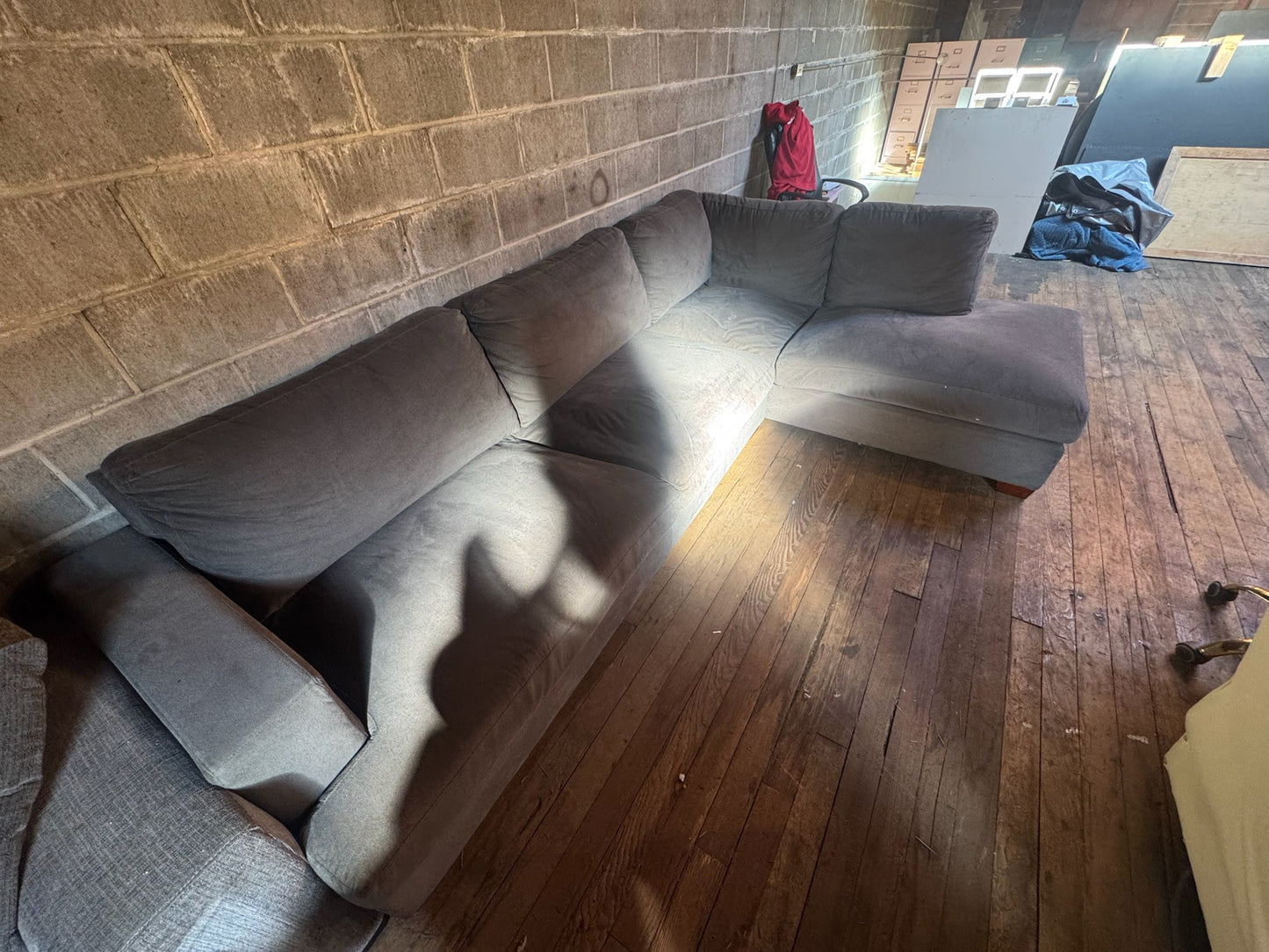 Sectional Couch (WE DELIVER)