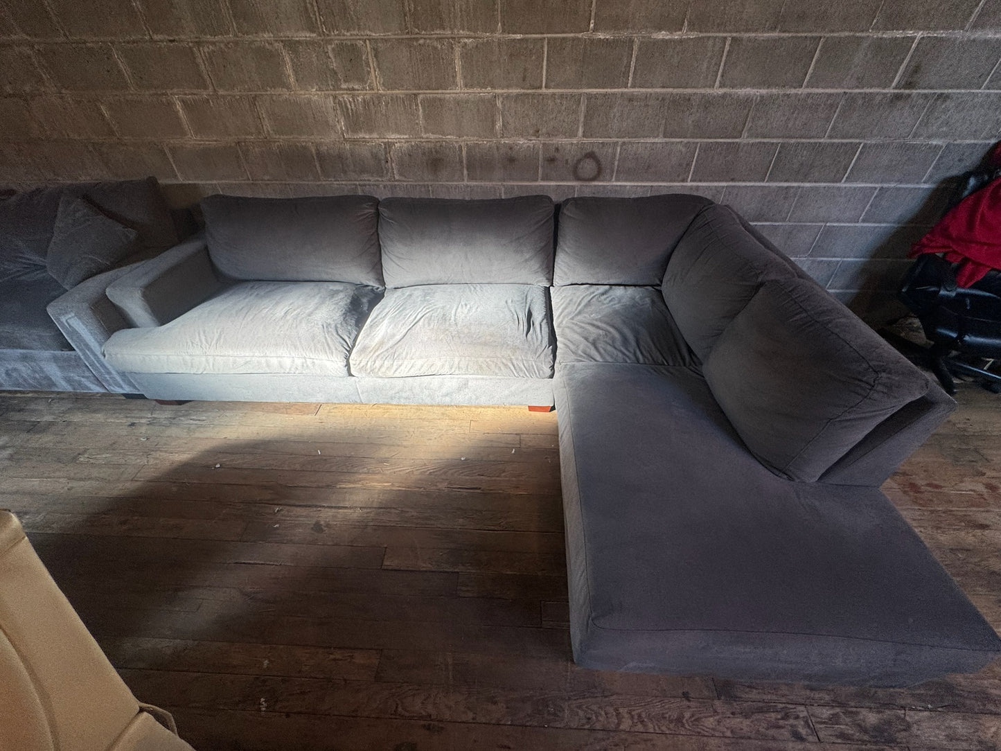 Sectional Couch (WE DELIVER)