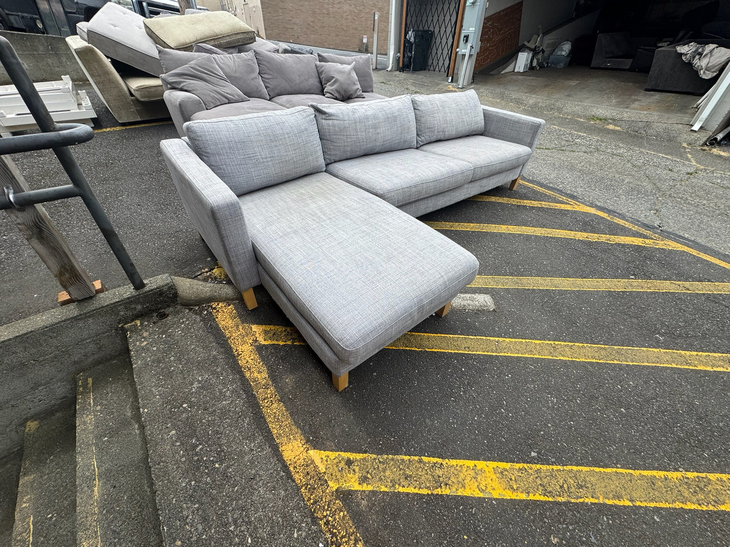 Sectional Couch (WE DELIVER)