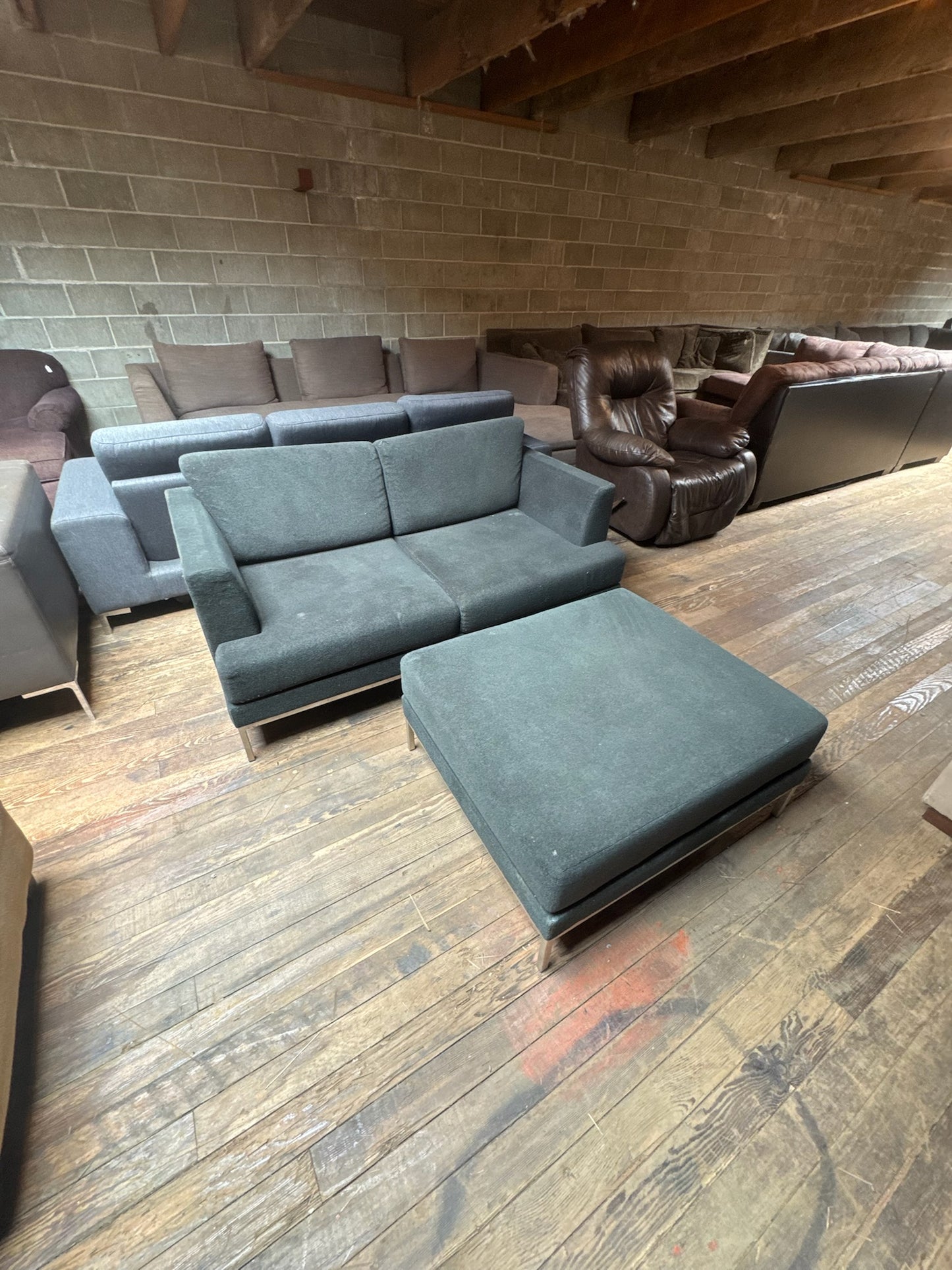 Couch (DELIVERY OFFERED)