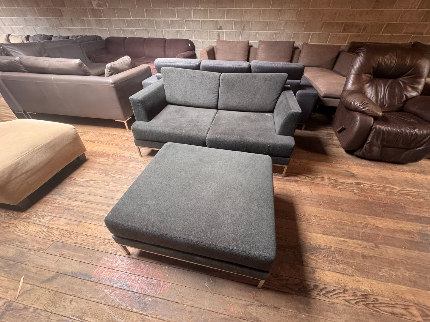 Couch (DELIVERY OFFERED)