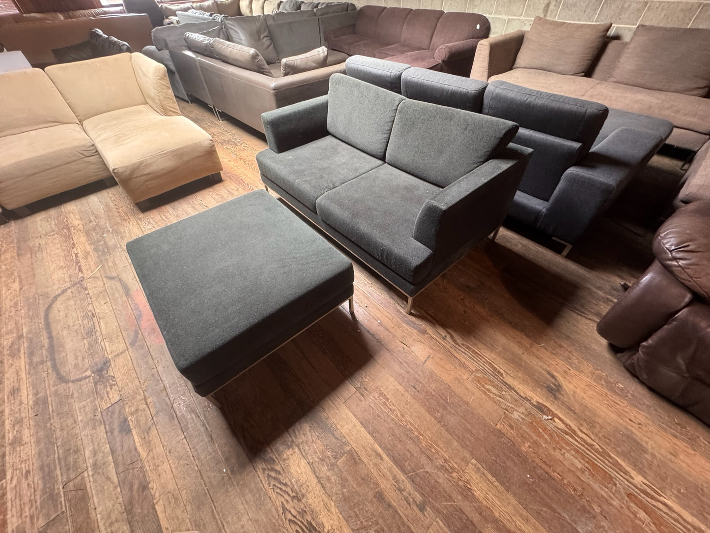 Couch (DELIVERY OFFERED)