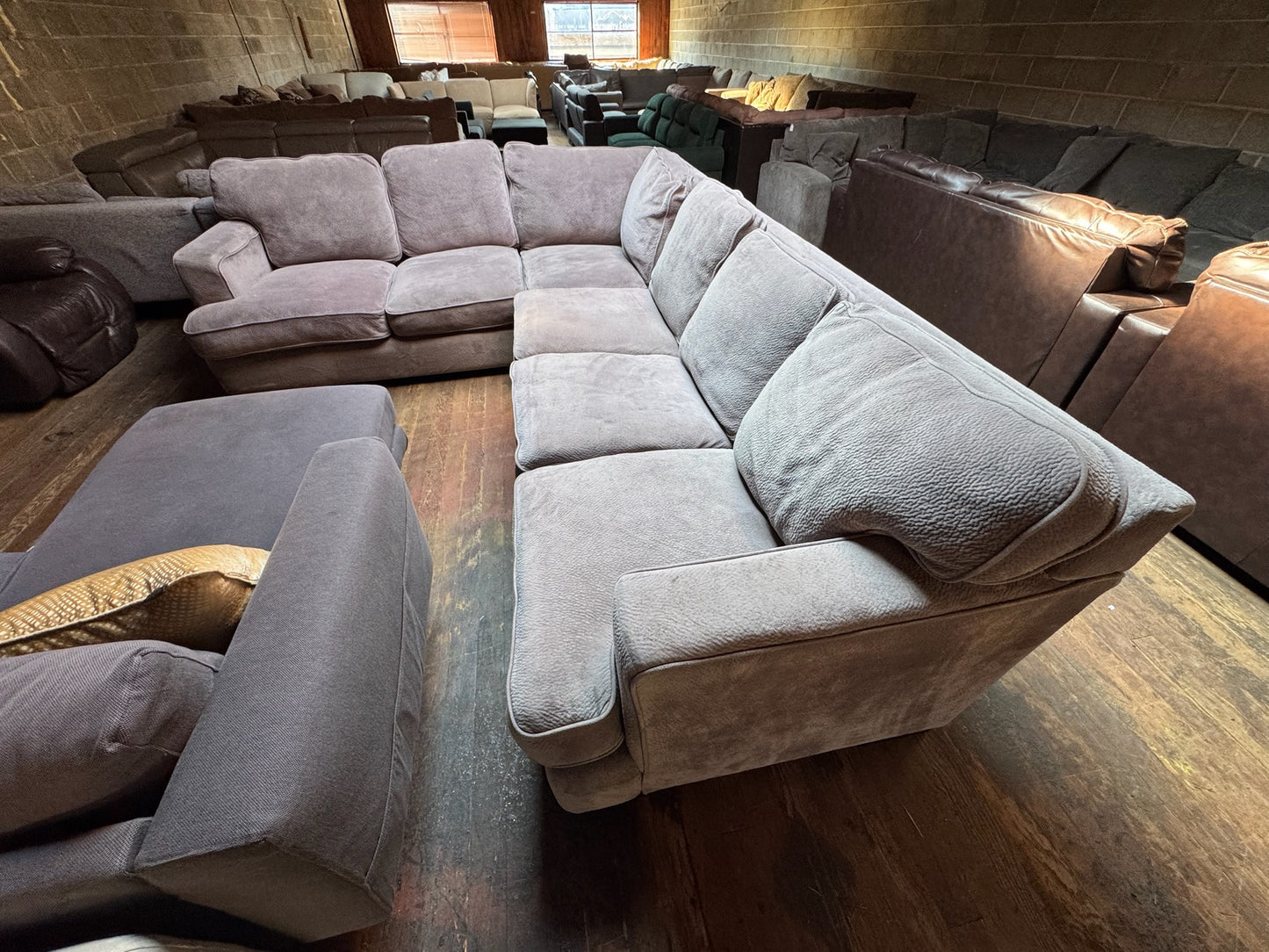 Sectional Couch (WE DELIVER)
