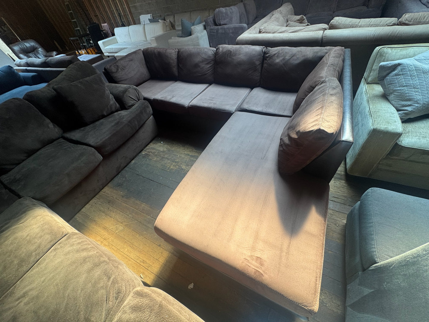 Sectional Couch (DELIVER OFFERED)