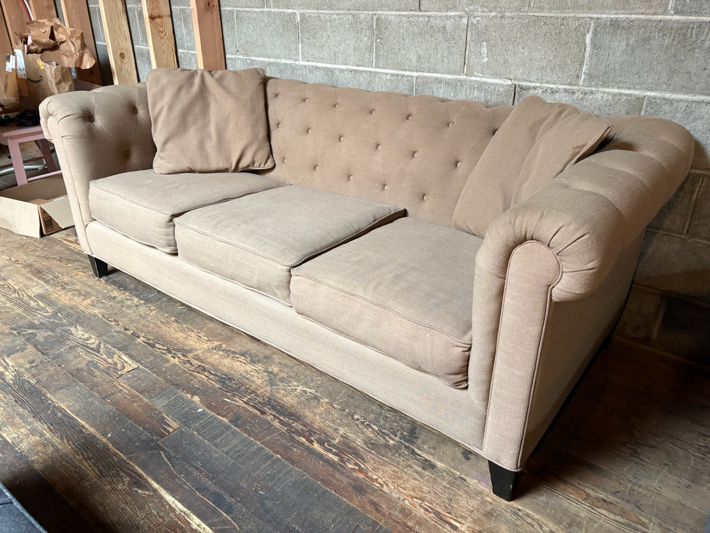 Couch (DELIVERY OFFERED)