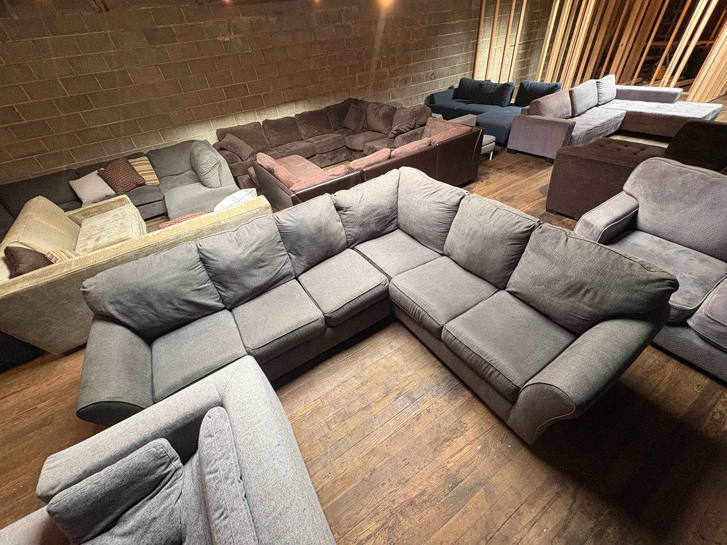 Sectional Couch (DELIVERY OFFERED)