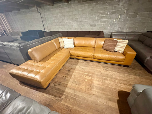 Leather Sectional Couch (DELIVERY OFFERED)