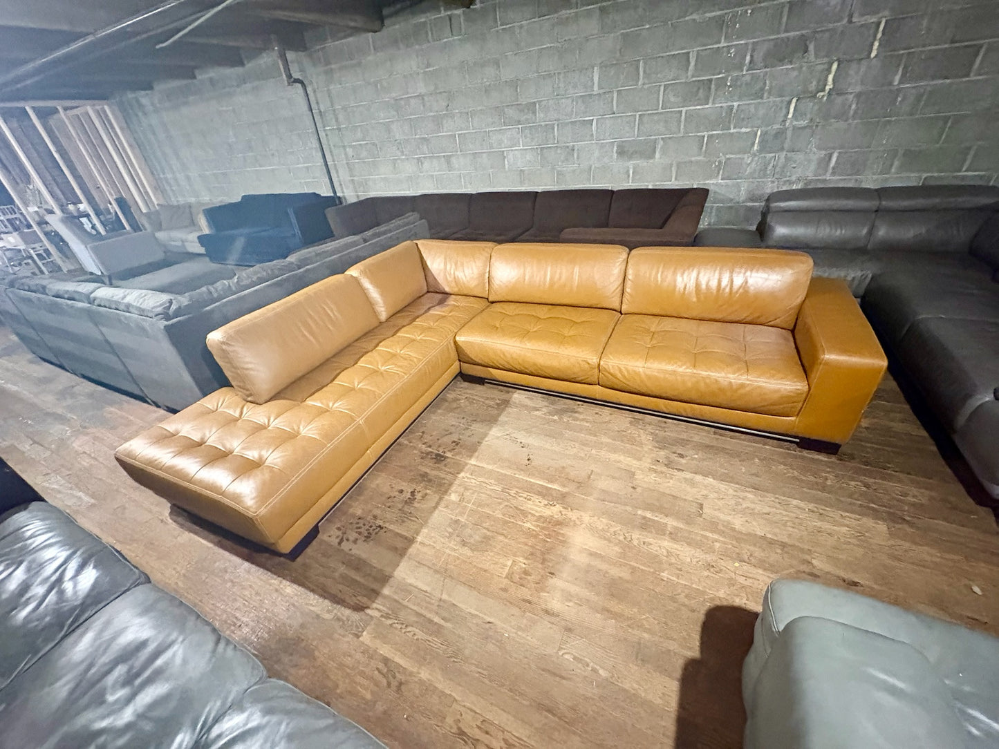 Leather Sectional Couch (DELIVERY OFFERED)