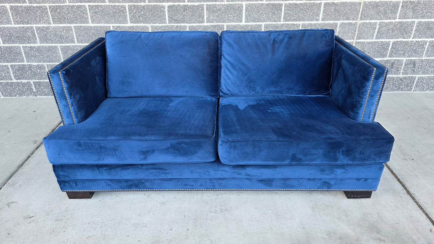 Couch (DELIVERY OFFERED)