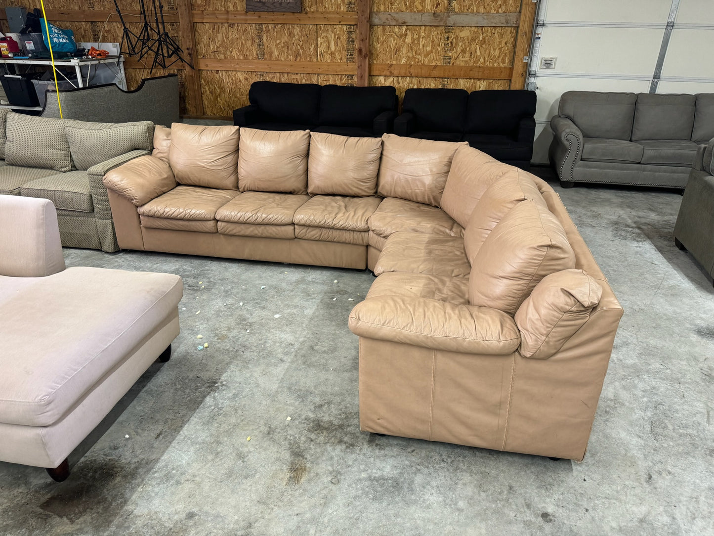 Sectional Couch (WE DELIVER)