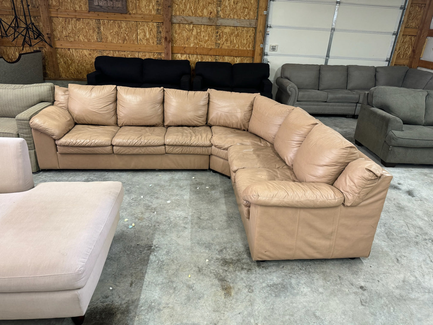 Sectional Couch (WE DELIVER)