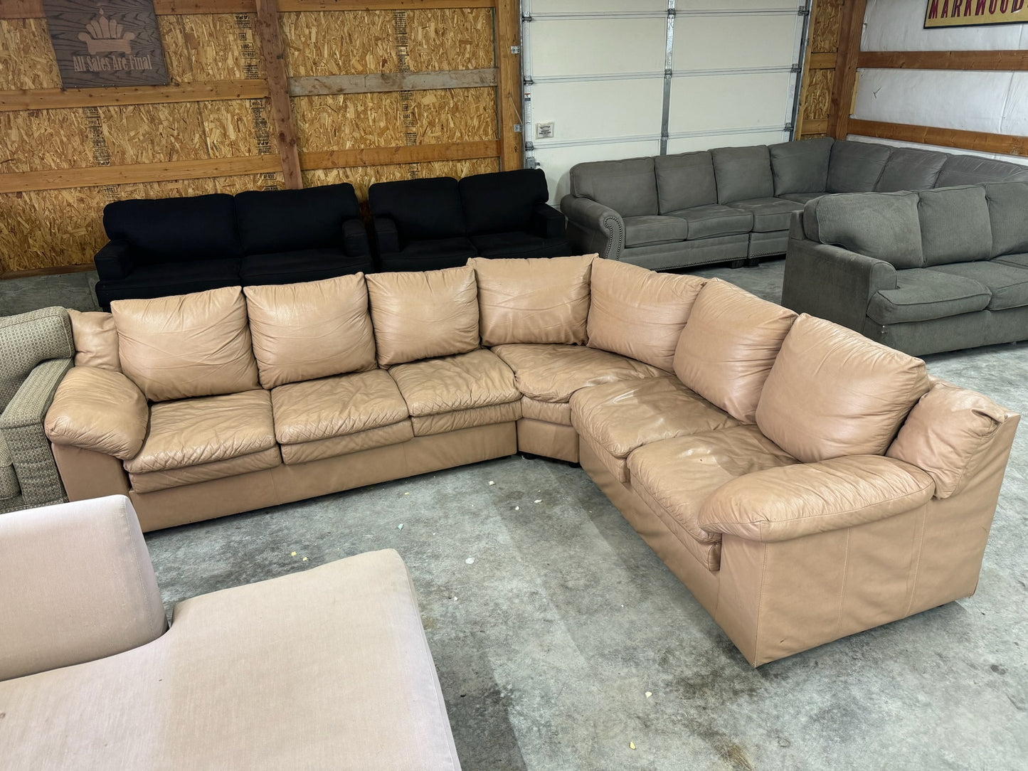 Sectional Couch (WE DELIVER)