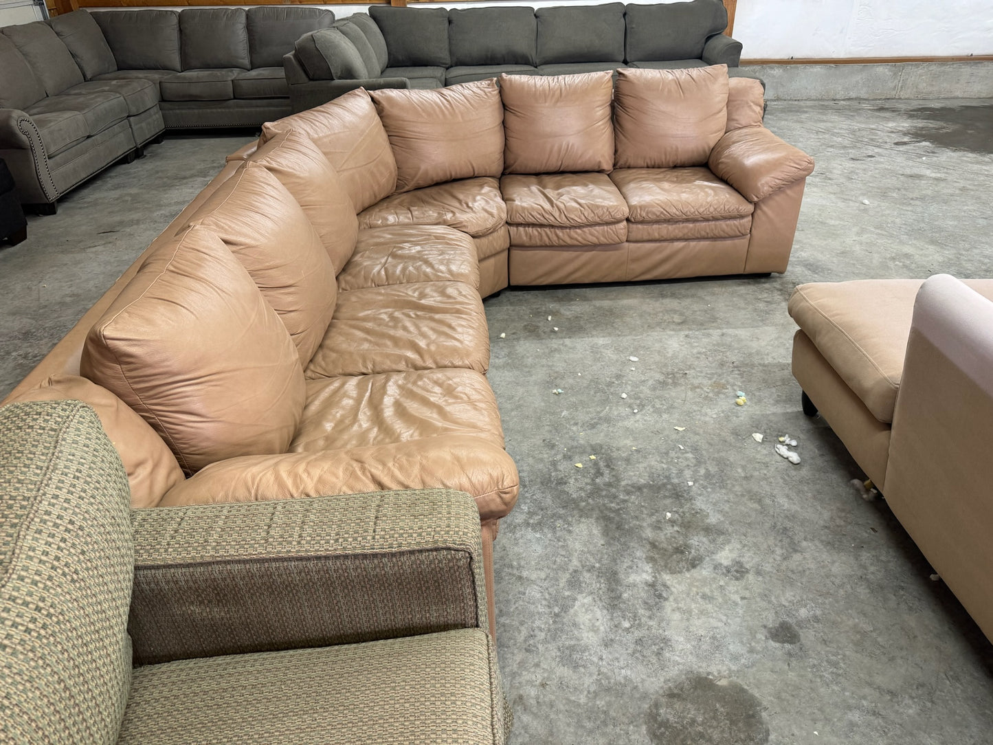 Sectional Couch (WE DELIVER)