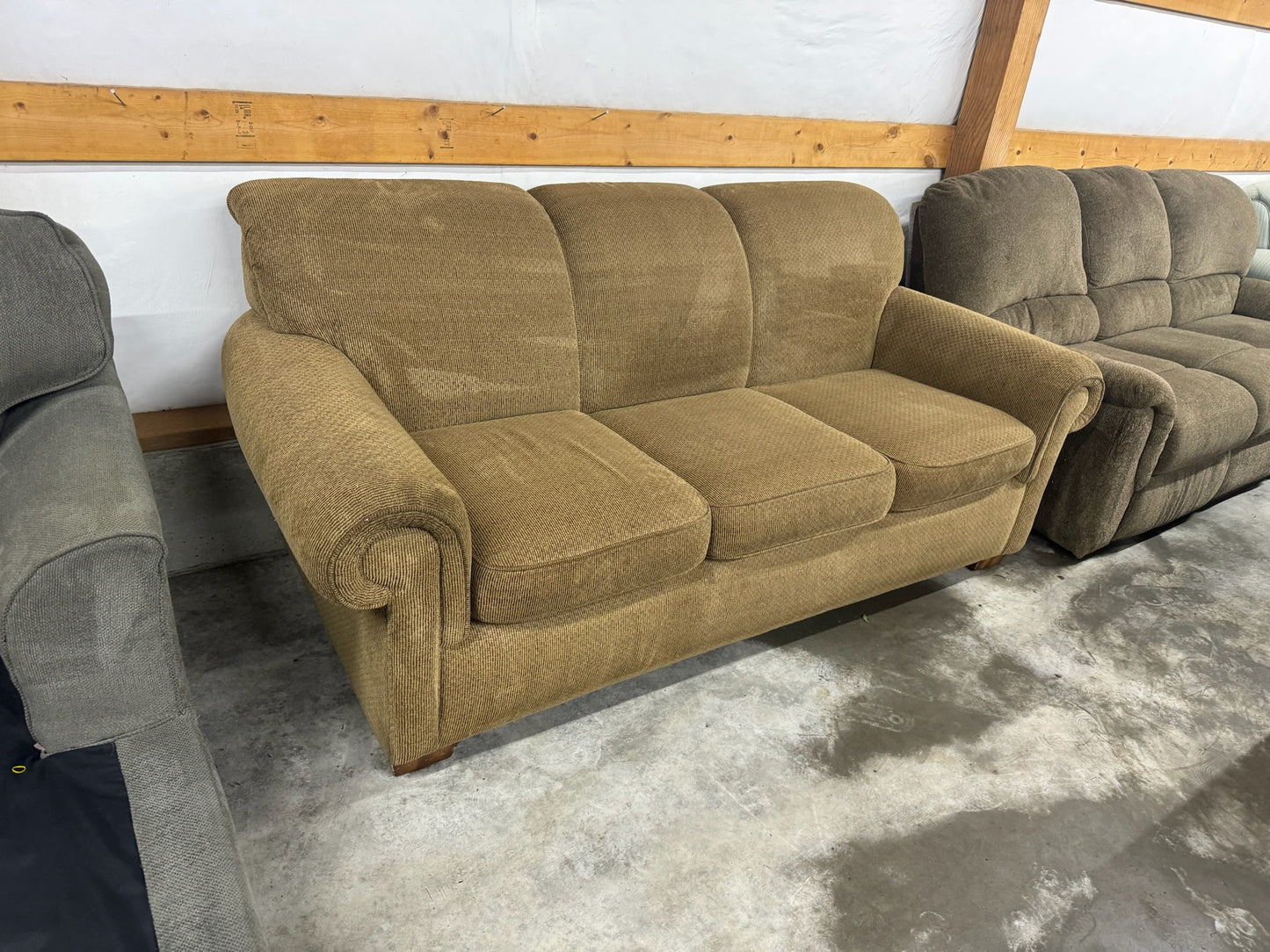 Couch (WE DELIVER)