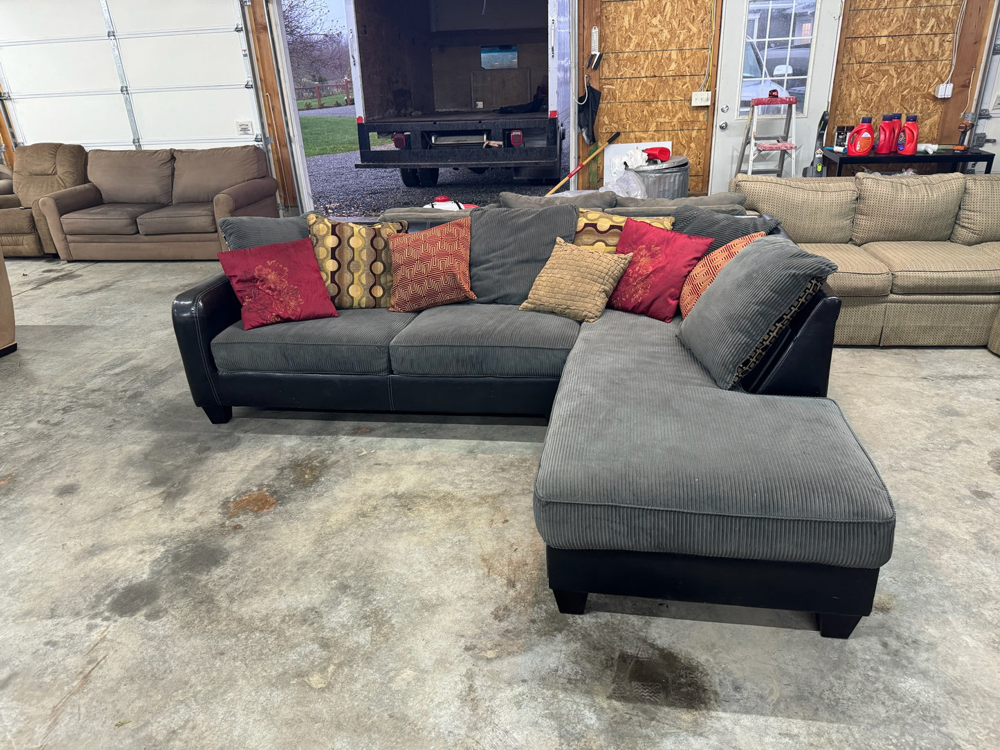 Sectional Couch (WE DELIVER)