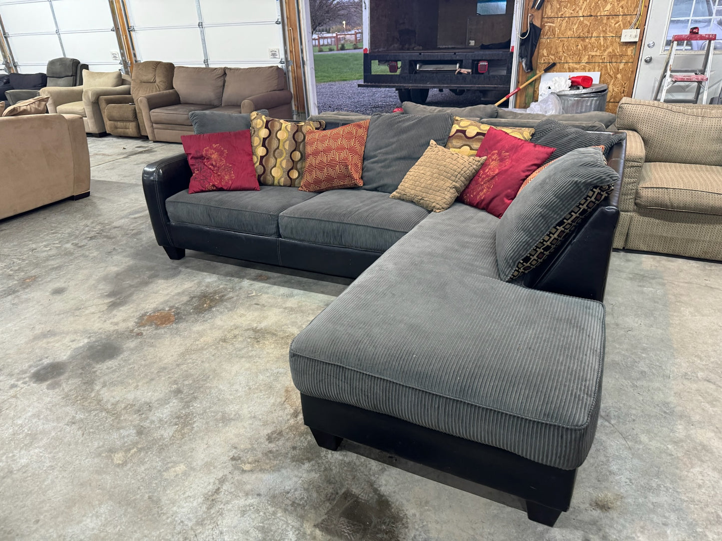 Sectional Couch (WE DELIVER)