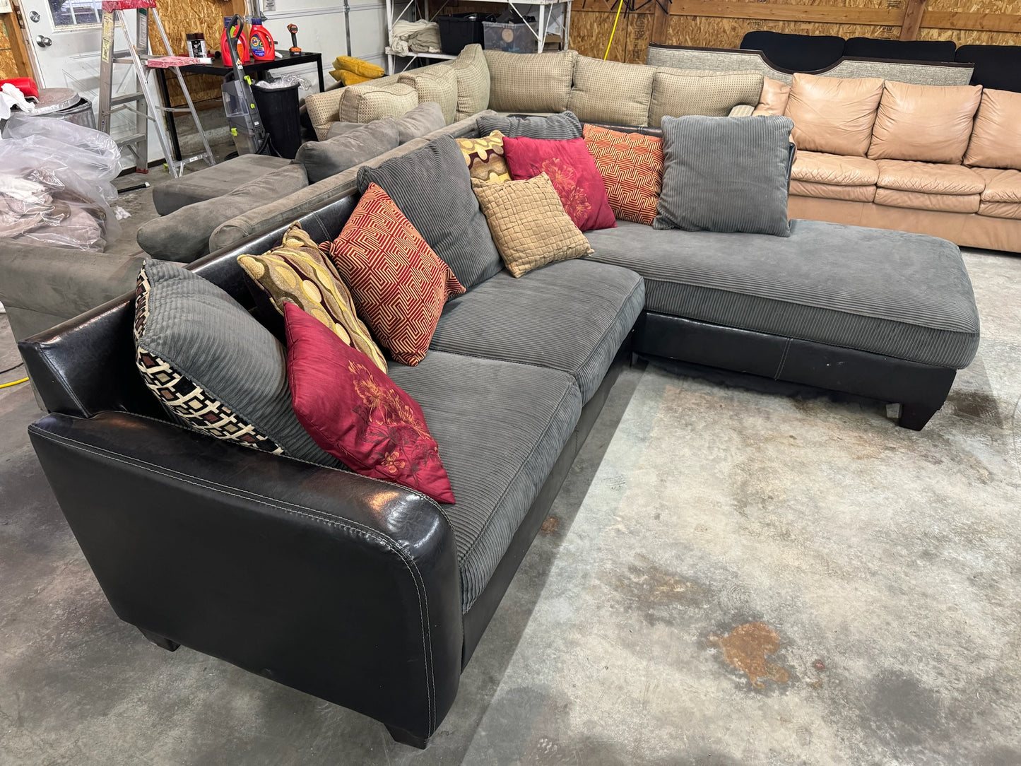 Sectional Couch (WE DELIVER)