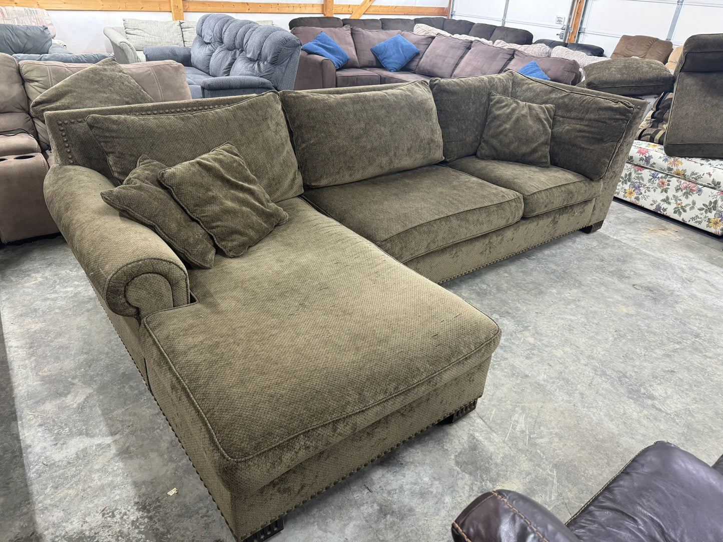 Sectional Couch (WE DELIVER)