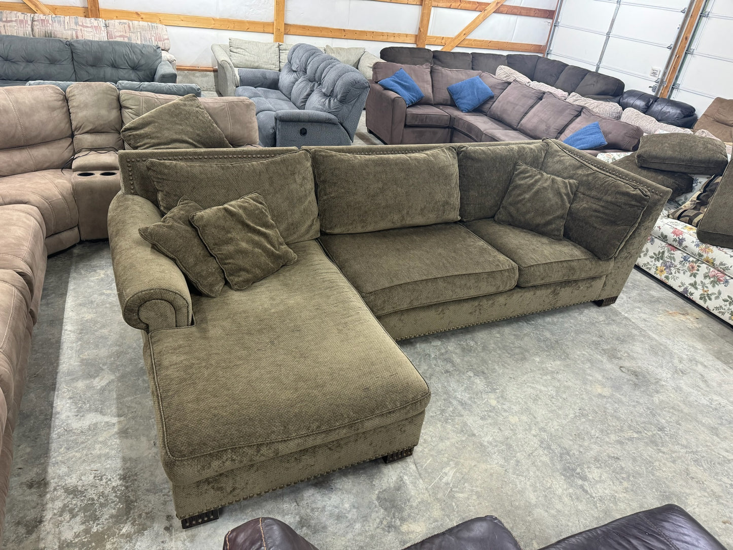 Sectional Couch (WE DELIVER)