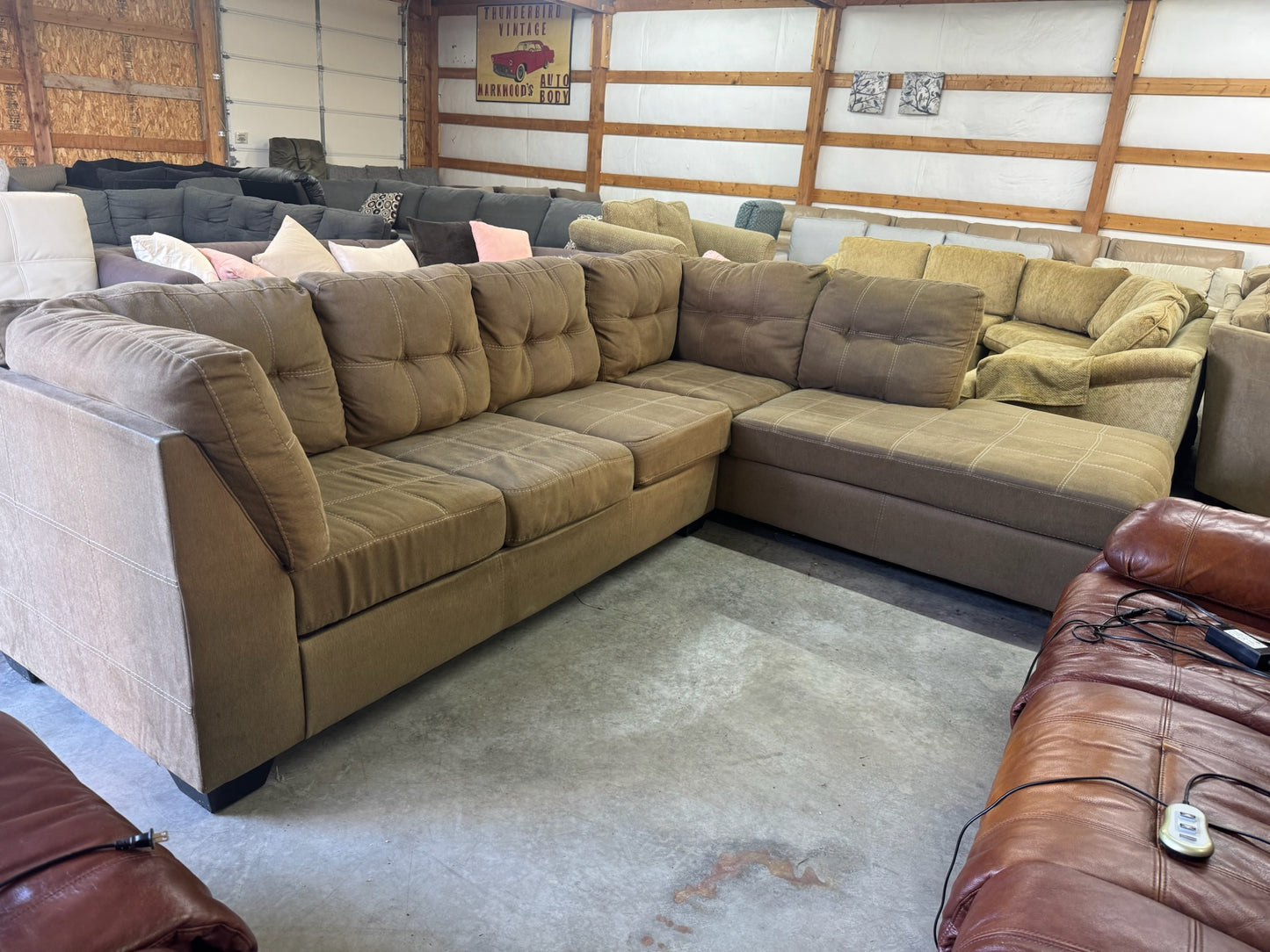 Sectional Couch (WE DELIVER)