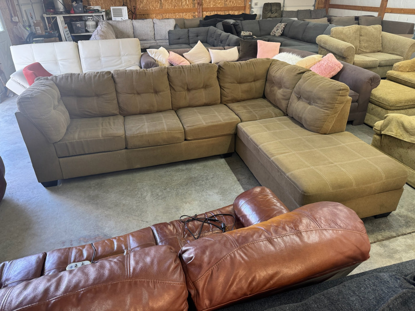 Sectional Couch (WE DELIVER)