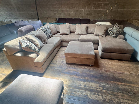 Wrap Around Sectional Couch (WE DELIVER)