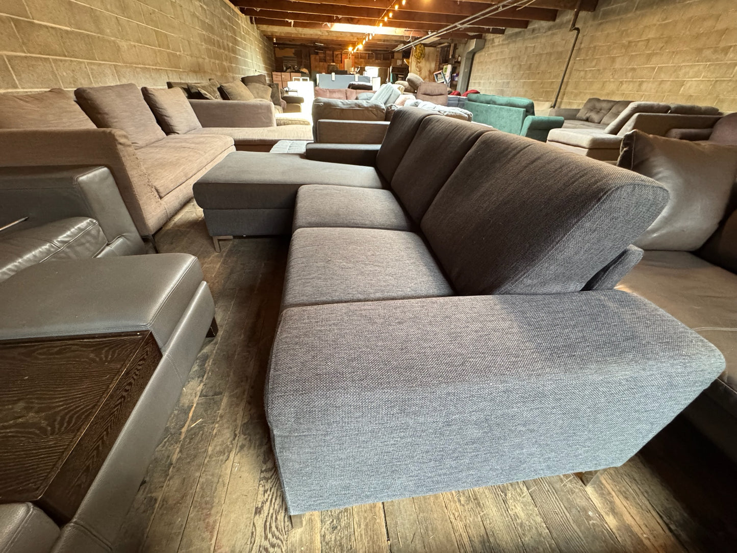 Sectional Couch (WE DELIVER)