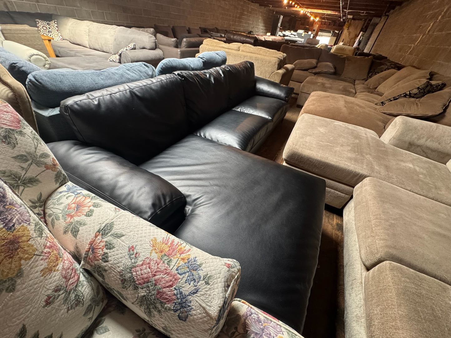 Sectional Couch (WE DELIVER)