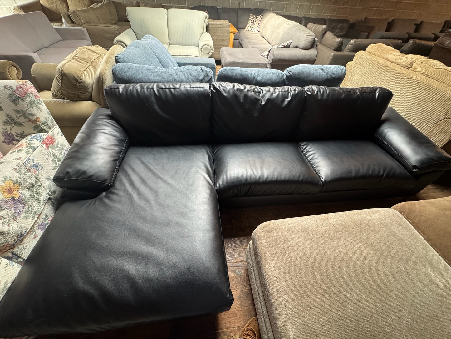 Sectional Couch (WE DELIVER)