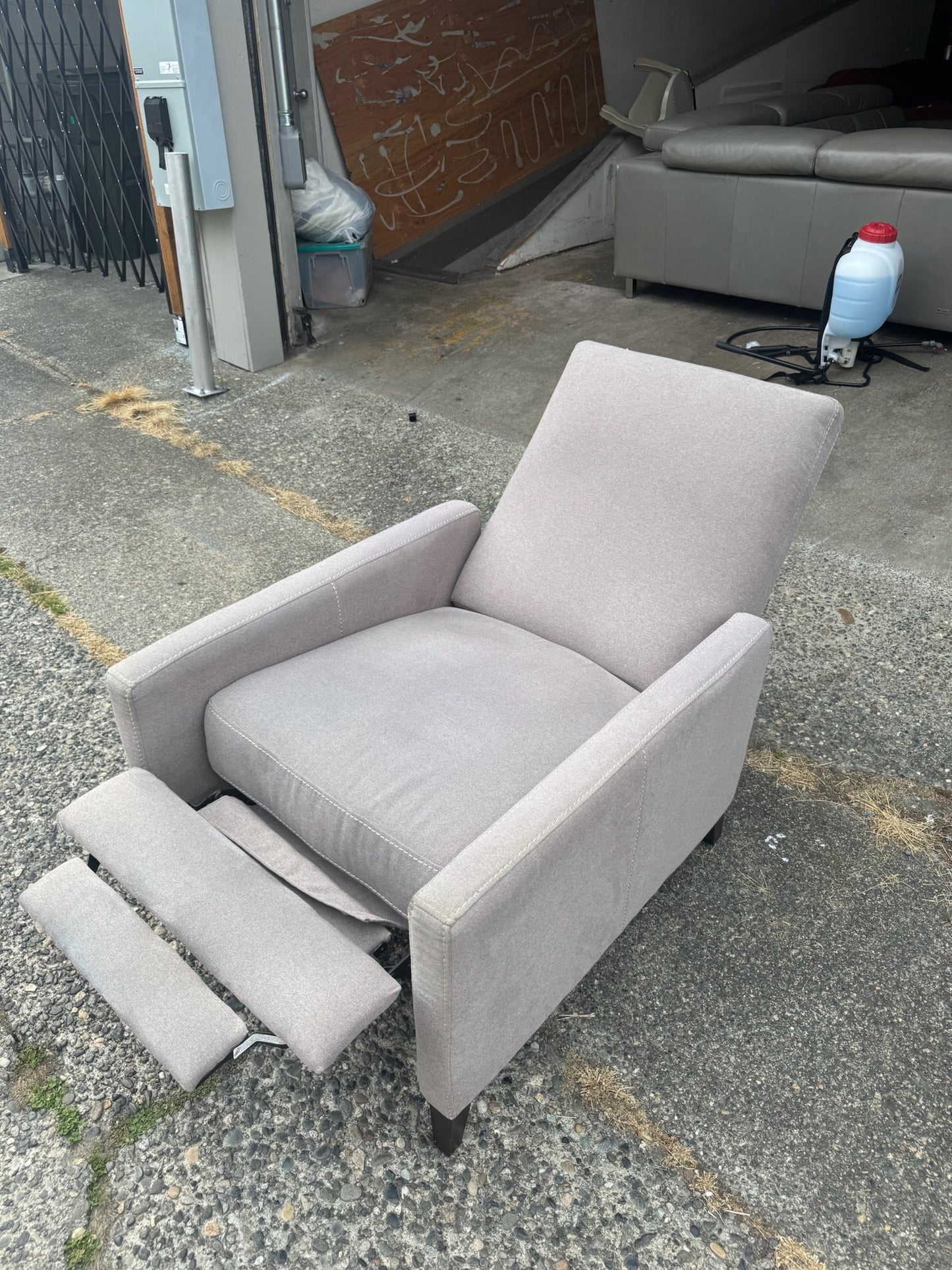 Reclining Chair (DELIVERY OFFERED)