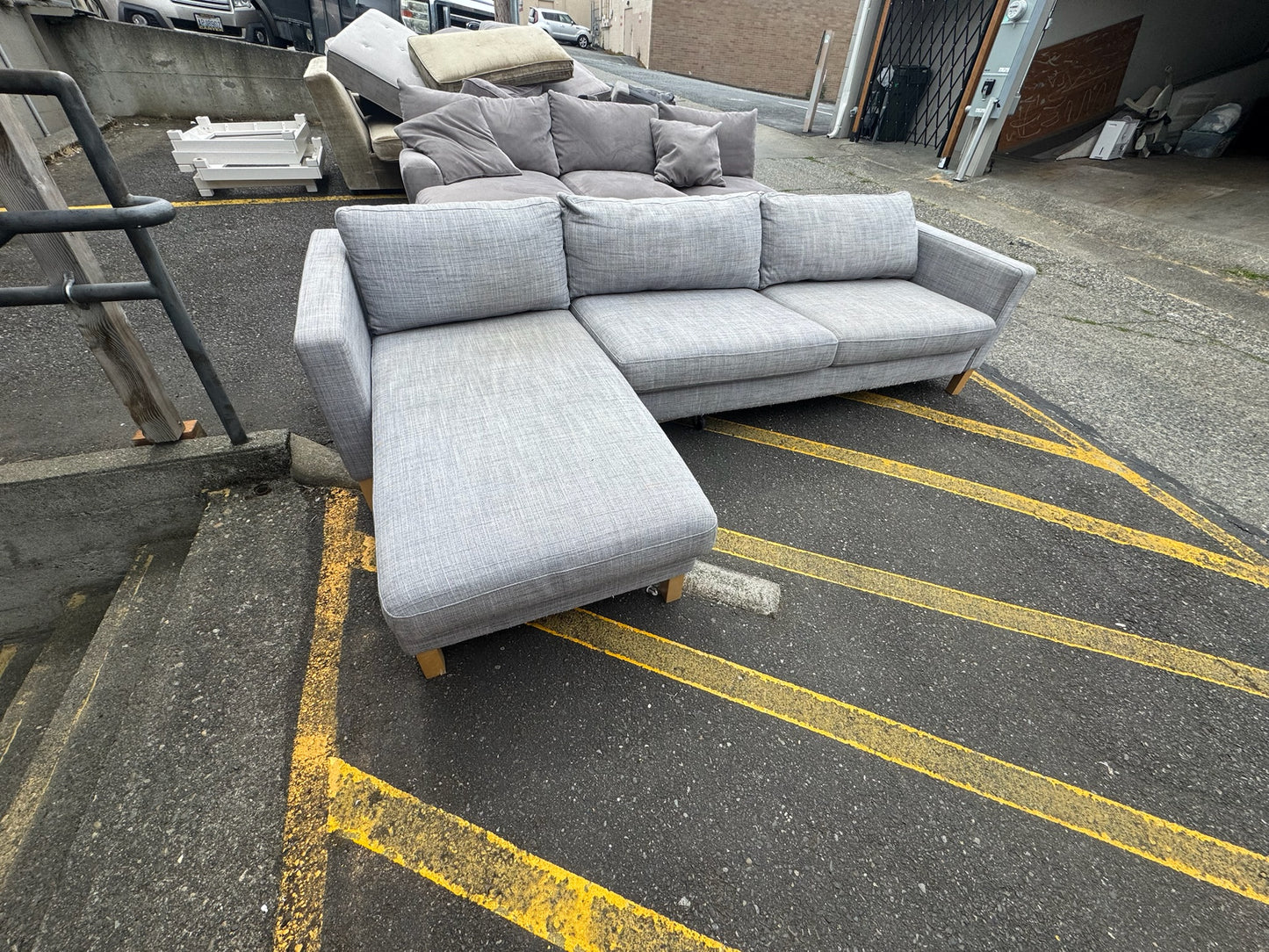 Sectional Couch (WE DELIVER)