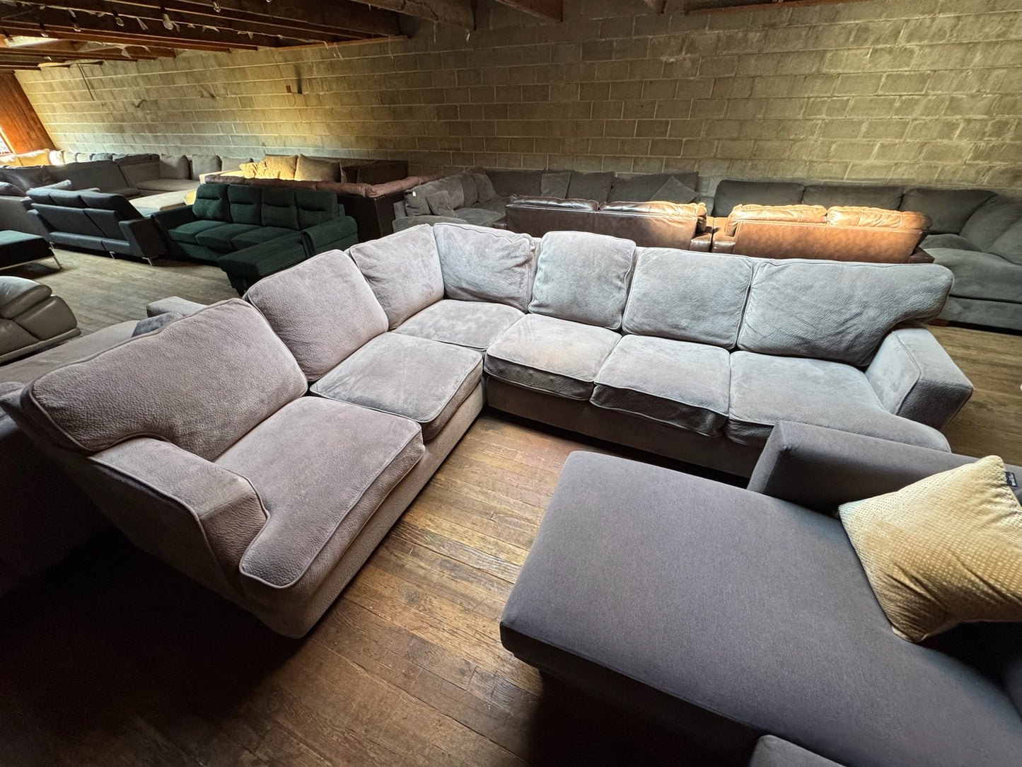Sectional Couch (WE DELIVER)