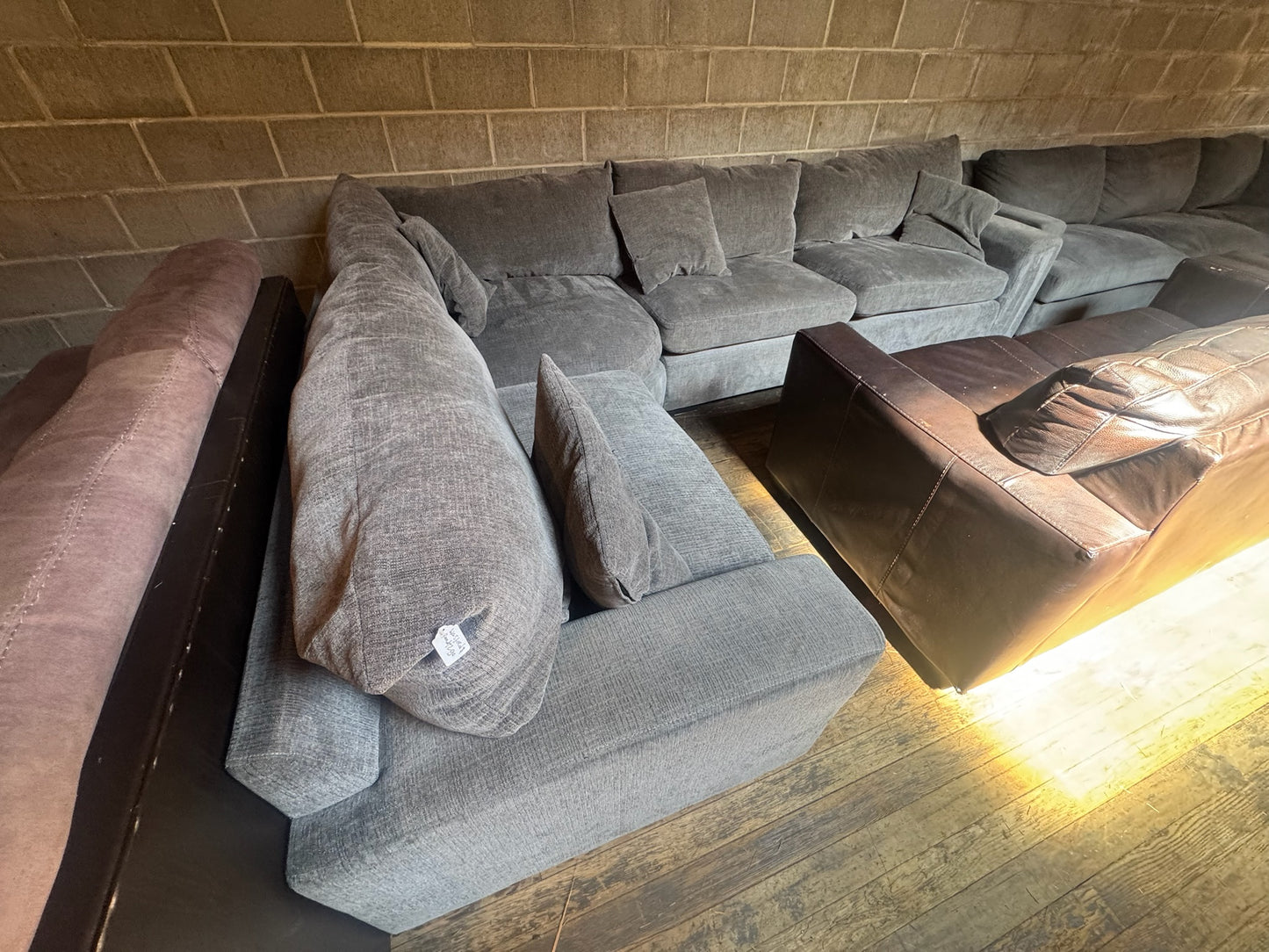 Sectional Couch (WE DELIVER)