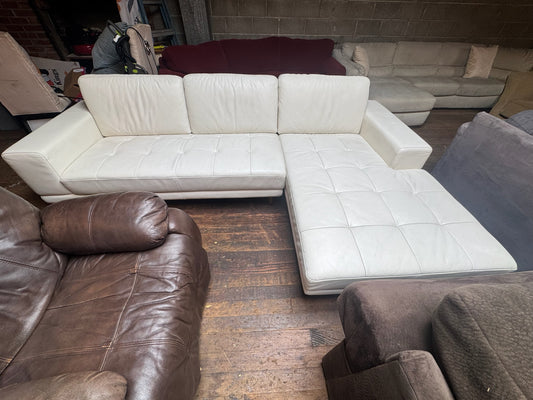 Sectional Couch (DELIVER OFFERED)