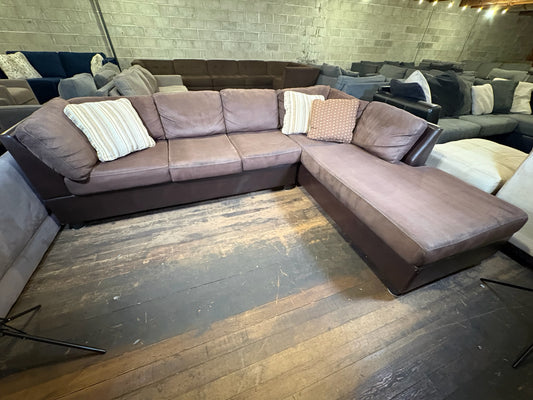 Sectional Couch (WE DELIVER & HAUL AWAY)