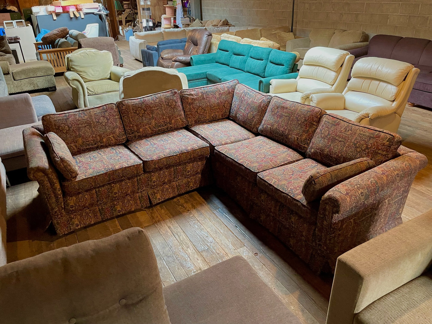 Sectional Couch (WE DELIVER)