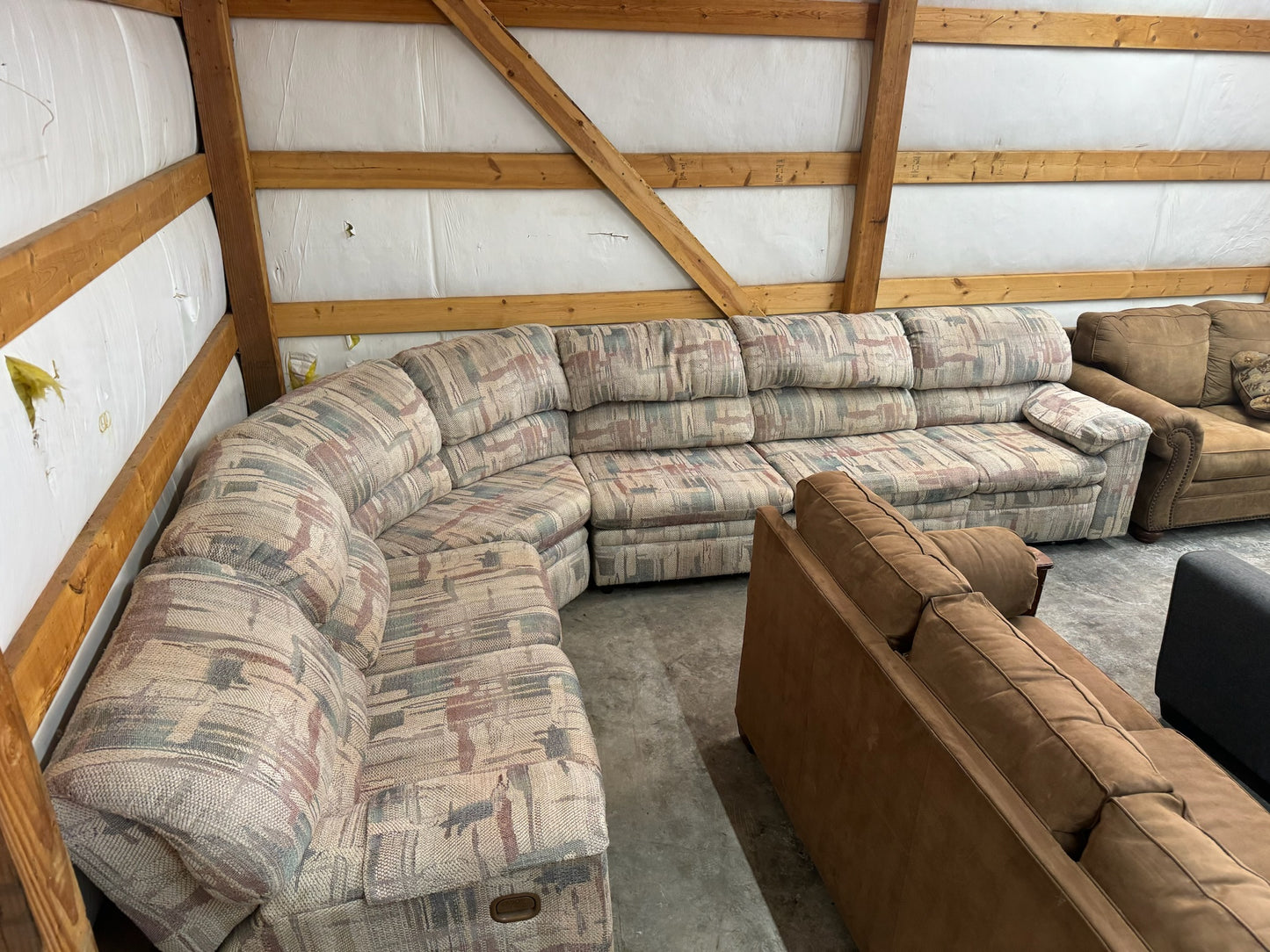 Sectional Couch (WE DELIVER)