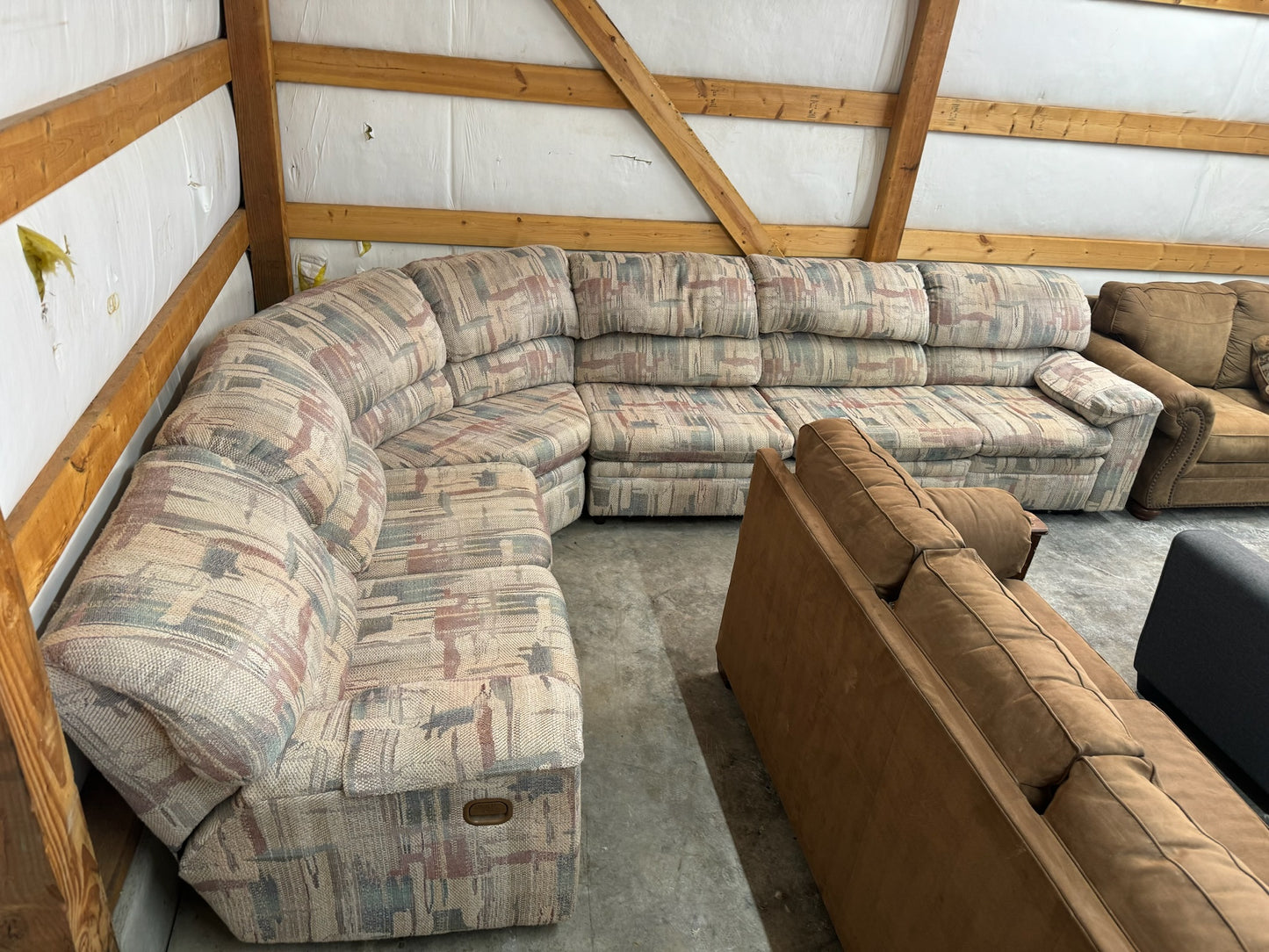 Sectional Couch (WE DELIVER)