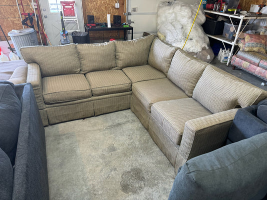 Sectional Couch (WE DELIVER)