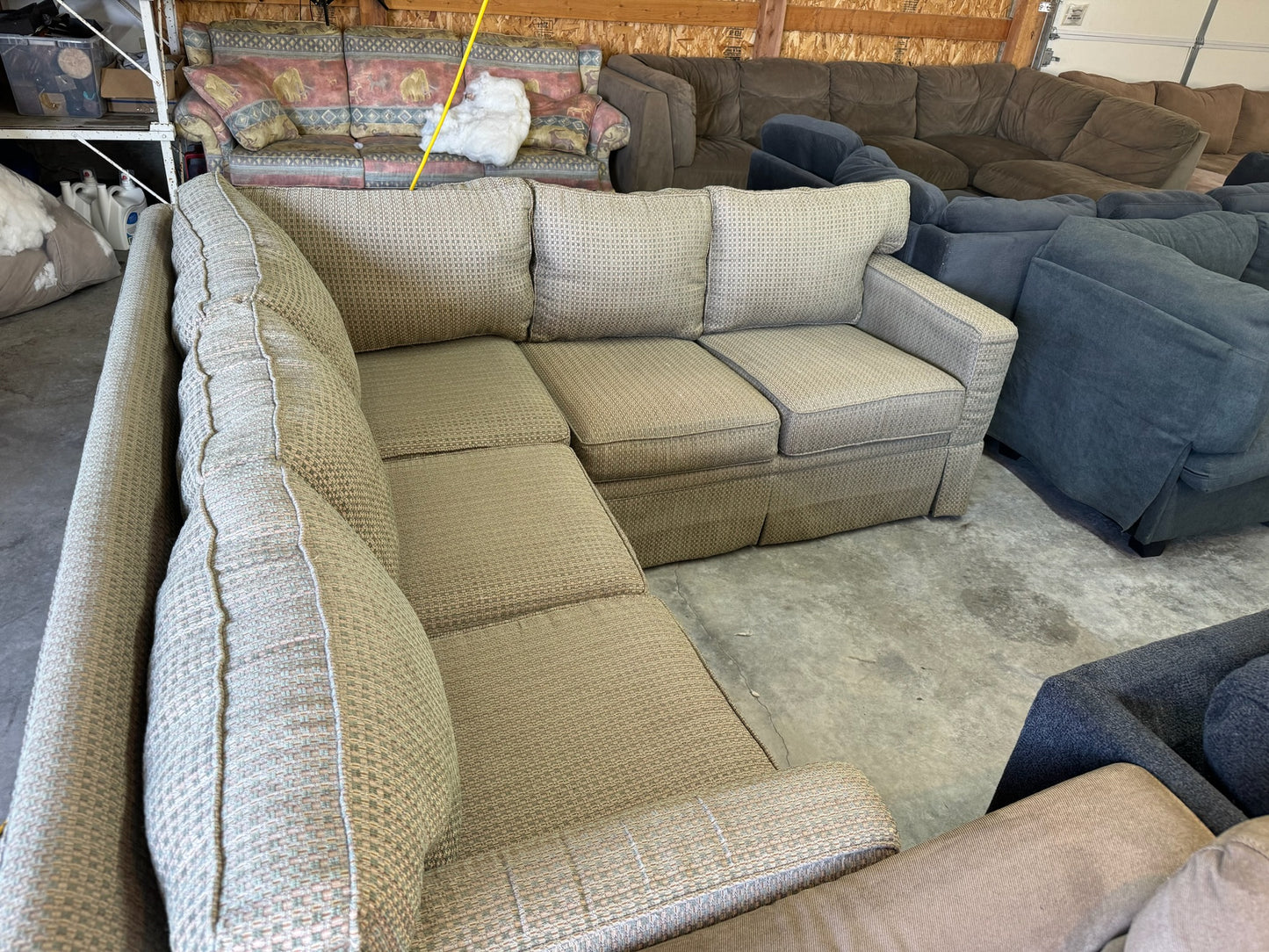 Sectional Couch (WE DELIVER)