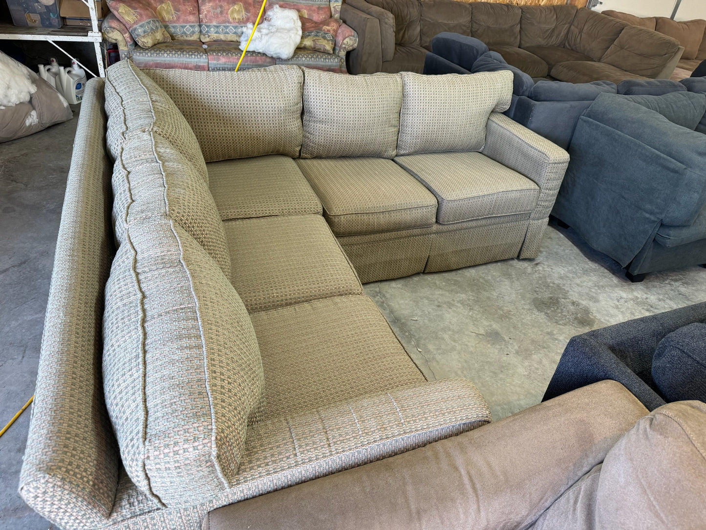Sectional Couch (WE DELIVER)