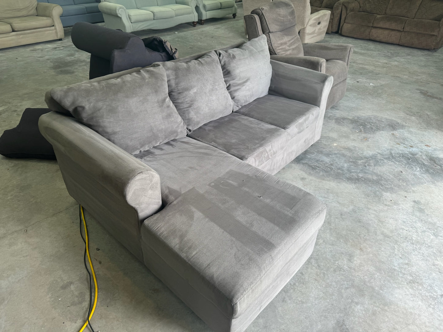 Sectional Couch (WE DELIVER)