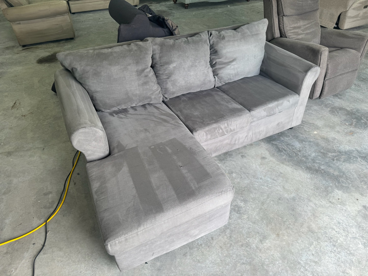 Sectional Couch (WE DELIVER)